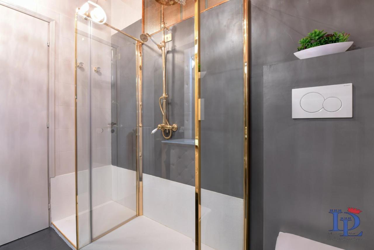 Desenzanoloft Official Partner Marriott Homes & Villas - Swarovski Family Apartment With Pool Desenzano del Garda Exterior photo