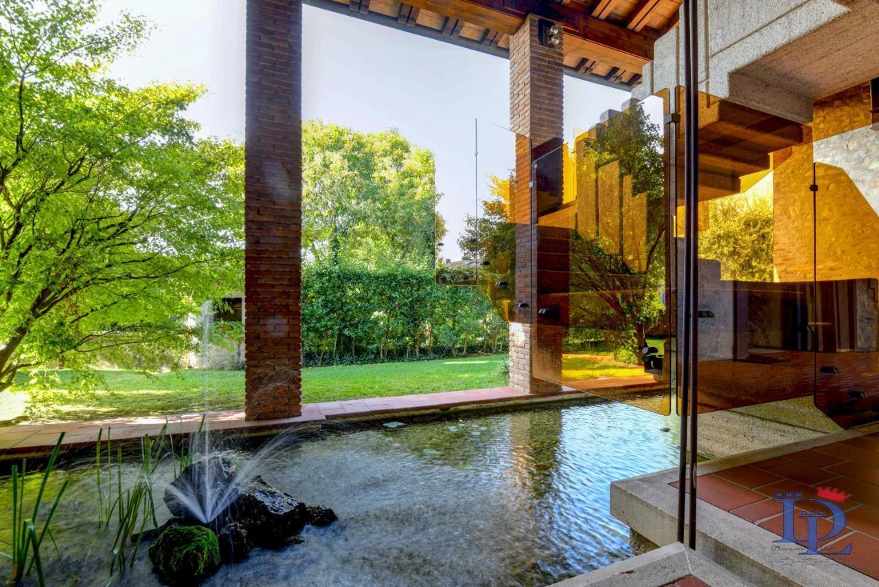 Desenzanoloft Official Partner Marriott Homes & Villas - Swarovski Family Apartment With Pool Desenzano del Garda Exterior photo